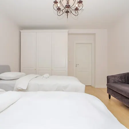 Apartman Near Meridianas With Parking I Cohost