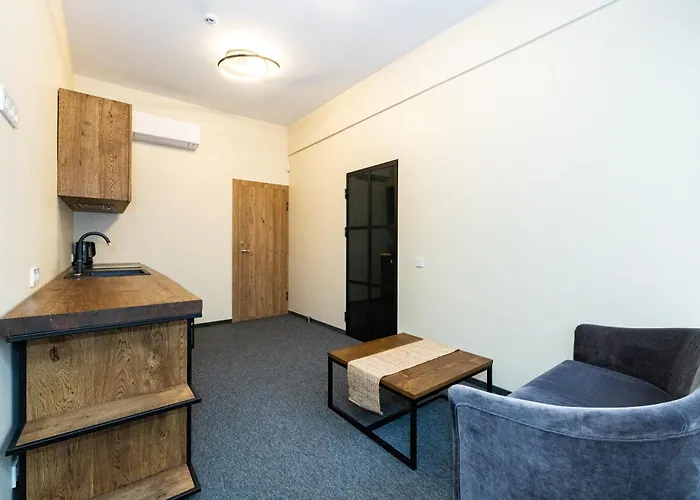 Near Meridianas With Parking I Cohost