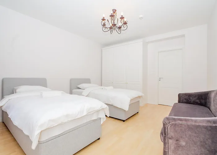 Апартаменты Near Meridianas With Parking I Cohost *