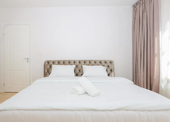 Апартаменты Near Meridianas With Parking I Cohost